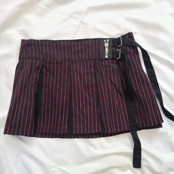Vintage Tripp NYC Plaid Pleated Mini Skirt, Womens, Black, Red Pin Stripes - Picture 4 of 8